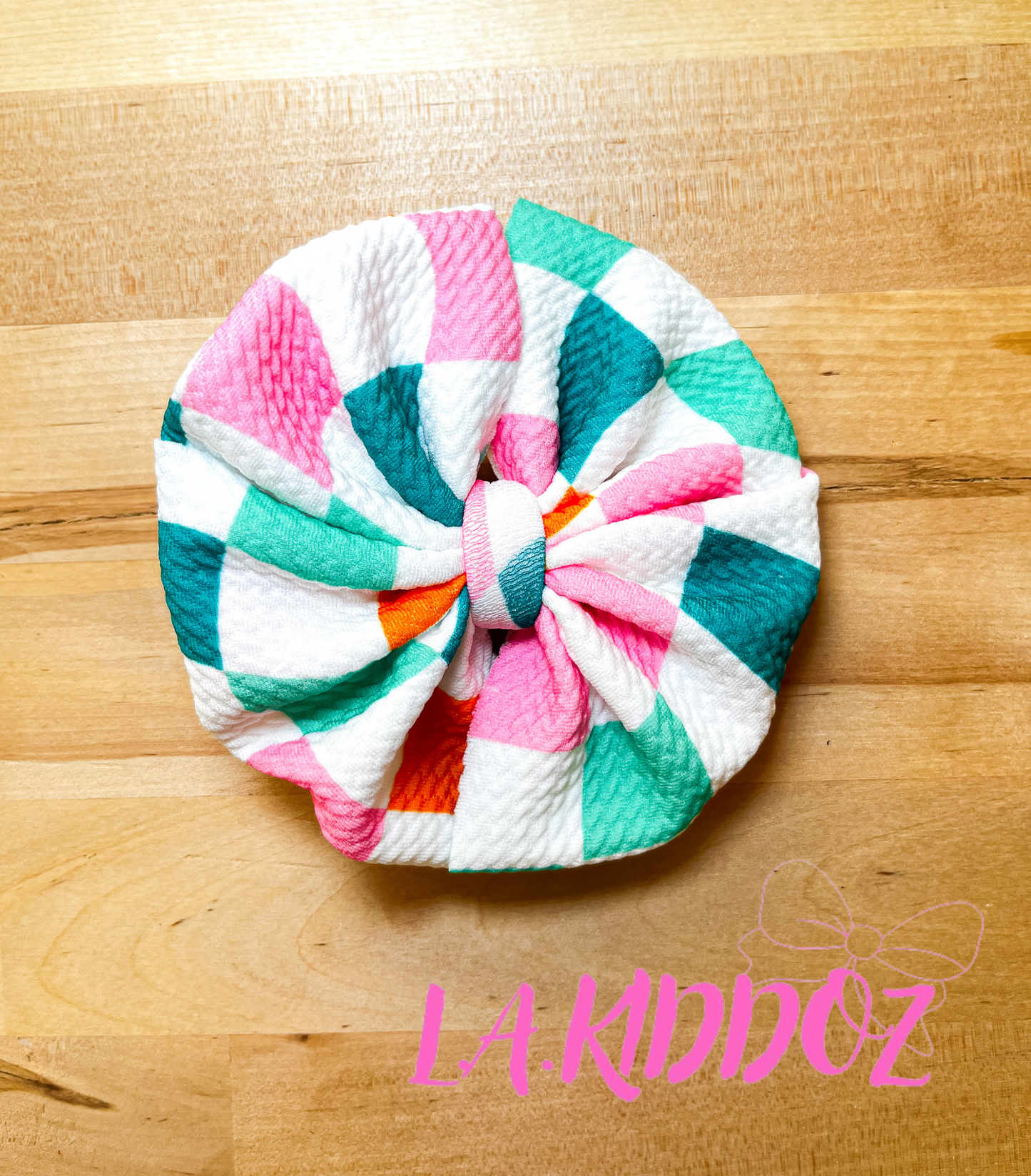 Girly Wavy Checkered