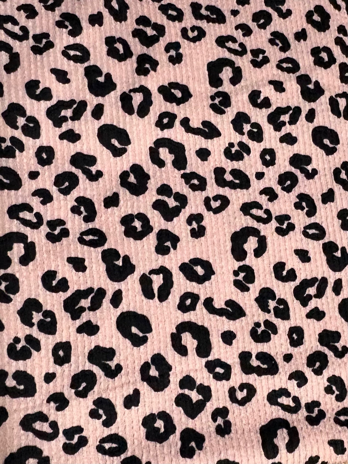 Light pink leopard waved